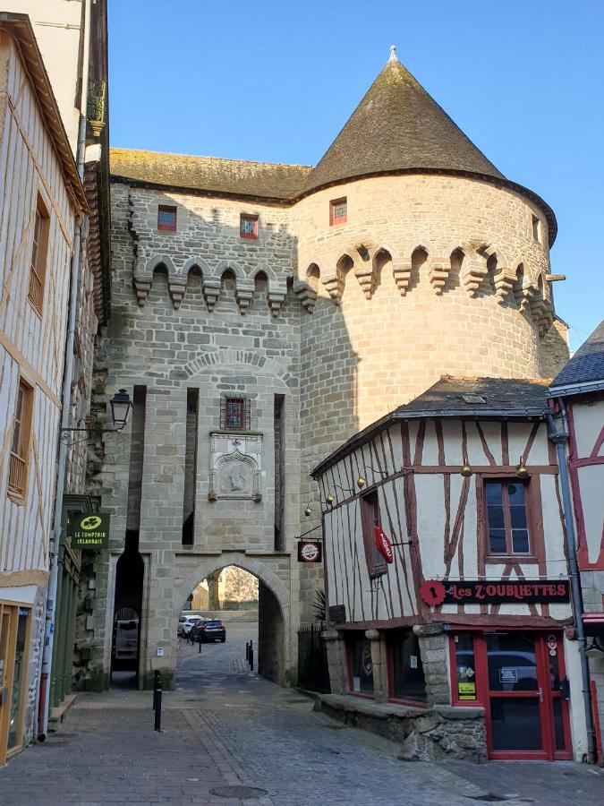 Les Suites Du Colonel Vannes Exterior photo